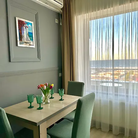 Blue Marine Summerland Apartment *