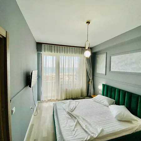 Blue Marine Summerland Apartment