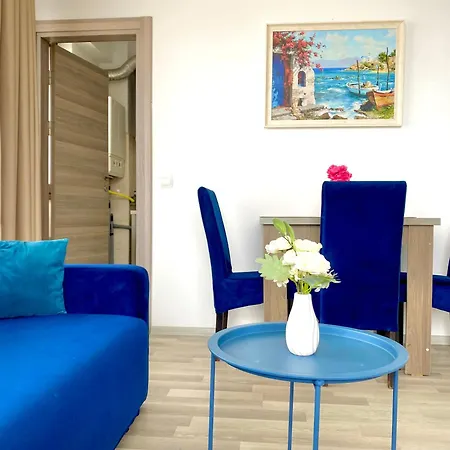 Blue Marine Summerland Apartment *