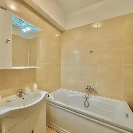 Apartment Blue Marine Summerland *